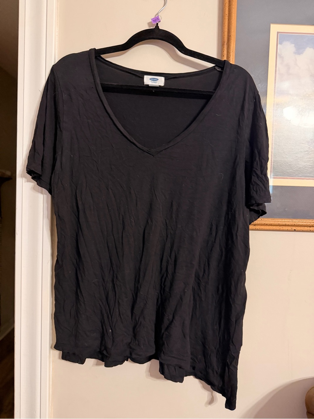 Basic V-Neck Women's Tee in Black - Old Navy